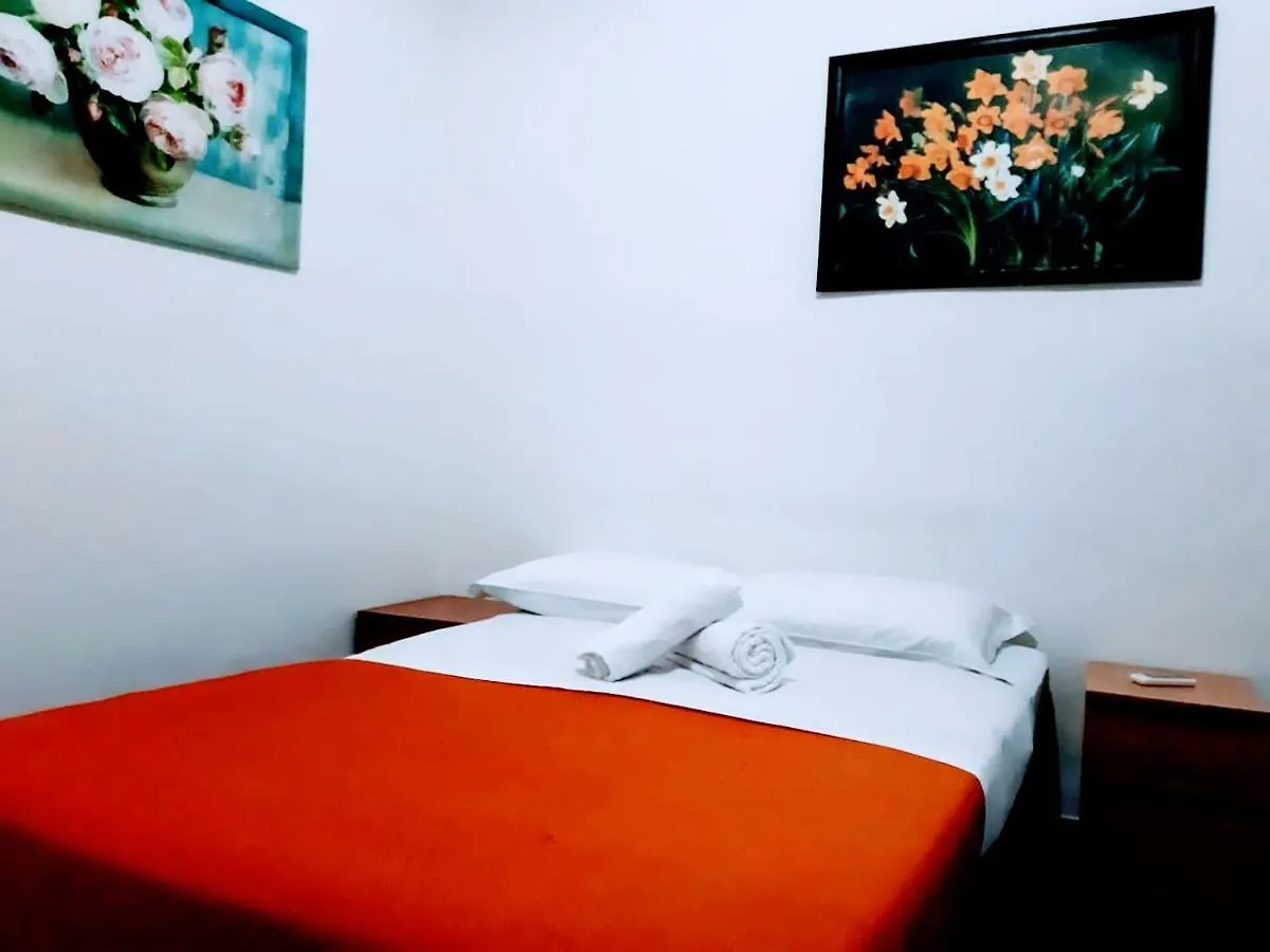 Guest house Dream House Volturno Hotel Rome